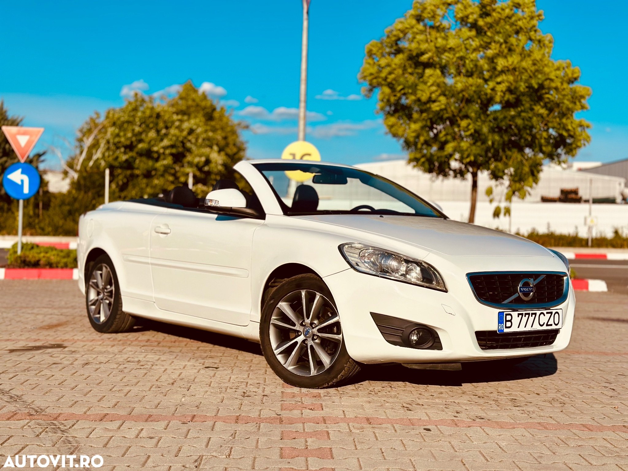 Volvo C70 D3 Aut. Momentum - 3