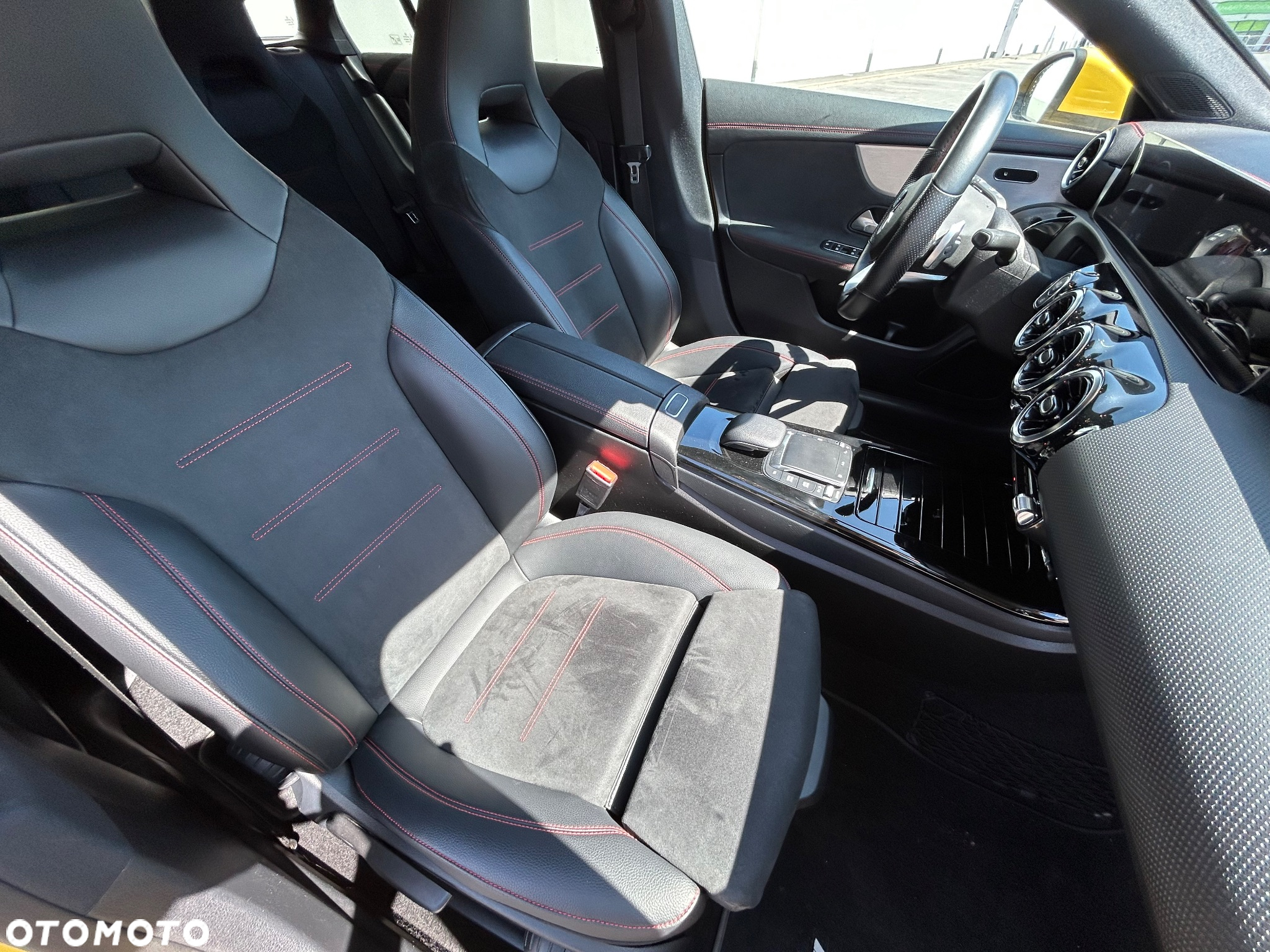 Mercedes-Benz CLA 200 AMG Line 7G-DCT - 16