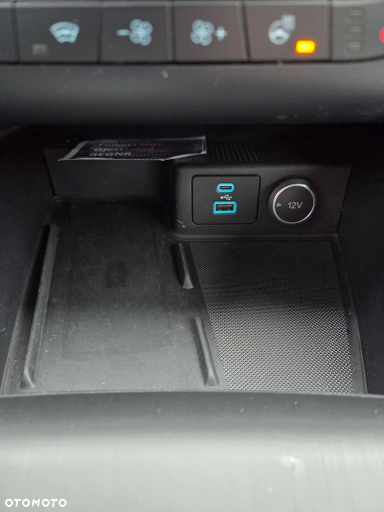 Ford Kuga 2.5 Duratec PHEV ST-LINE X - 38
