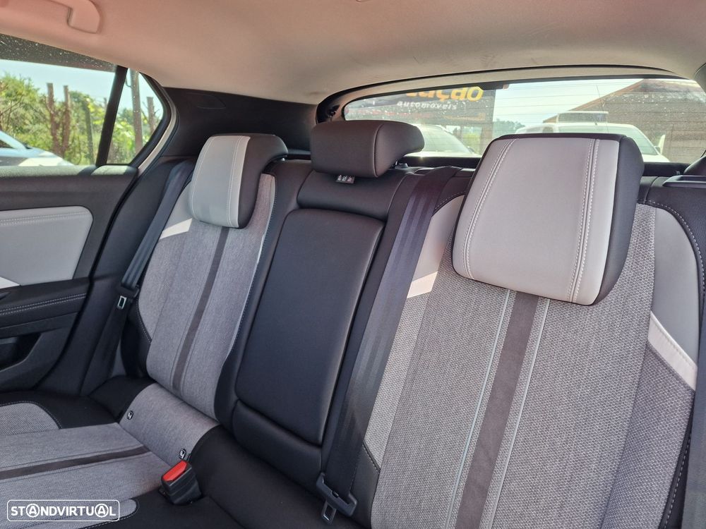 Opel Astra 1.2 T Elegance Aut. - 12