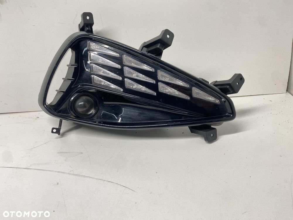 LAMPA PRAWA DRL HYUNDAI I30 III LIFT 92208-G4600 ŁADNA - 2