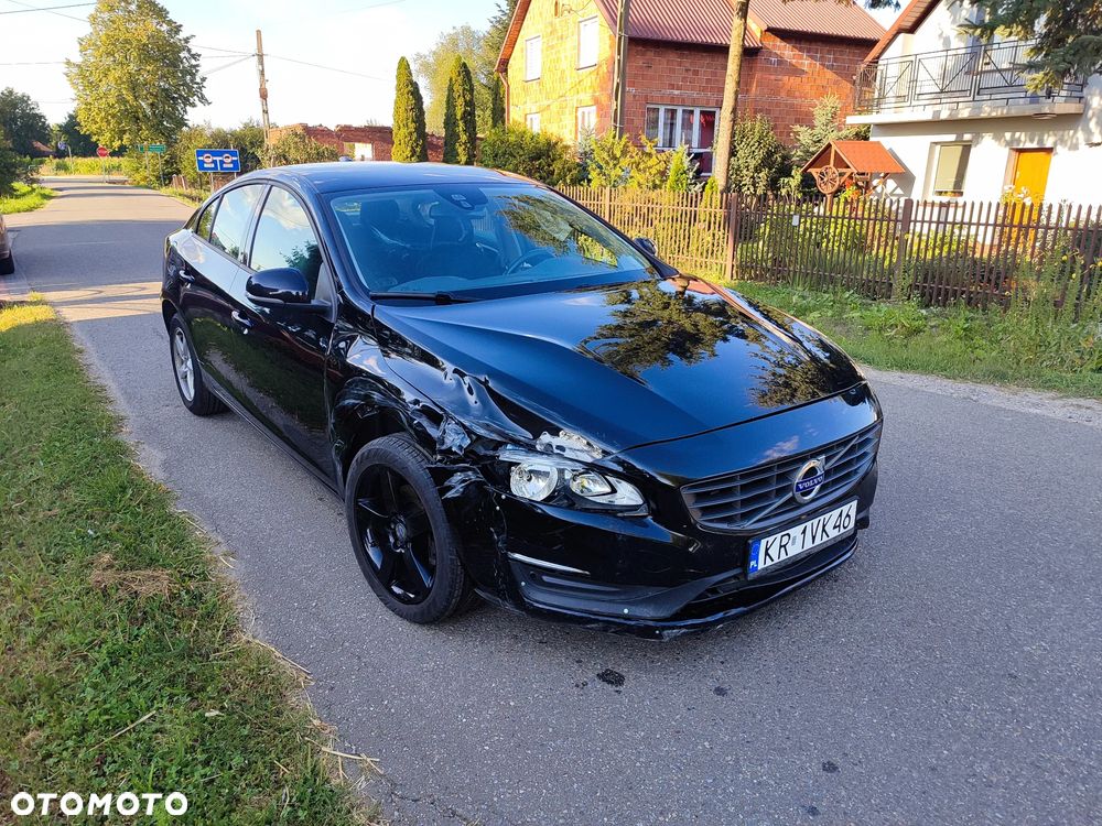 Volvo S60 T3 Drive-E Momentum - 4