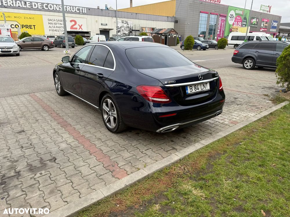 Mercedes-Benz E 200 4MATIC 9G-TRONIC Avantgarde - 3