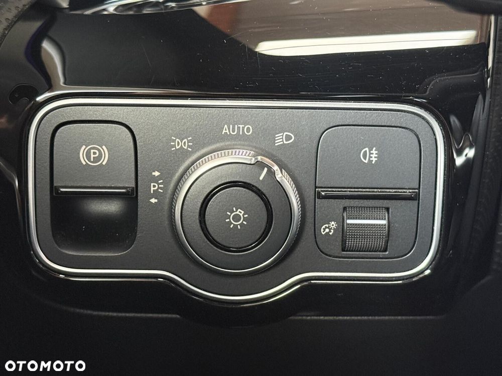 Mercedes-Benz CLA 200 d 4-Matic AMG Line 8G-DCT - 28