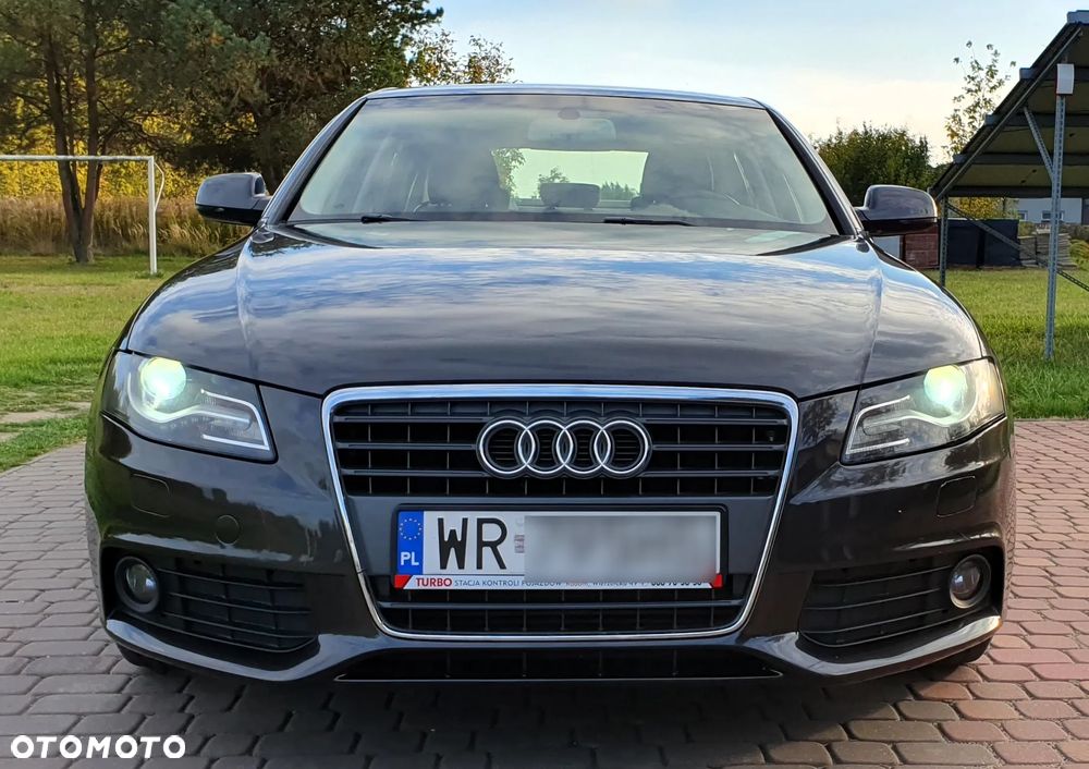 Audi A4 Limousine - 16