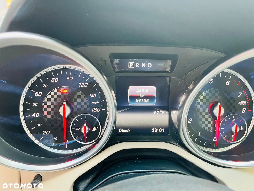 Mercedes-Benz SLC 300 9G-TRONIC Final Edition - 4
