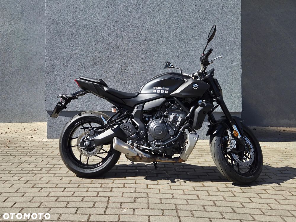 Yamaha MT - 7