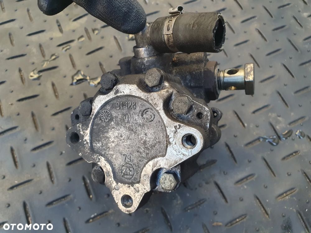 POMPA WSPOMAGANIA AUDI A4 B6 1.9 2.5 TDI 8E0145156T - 2