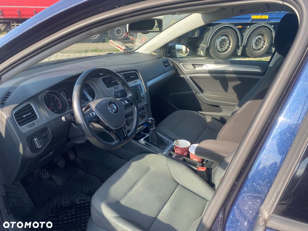 Volkswagen Golf - 9