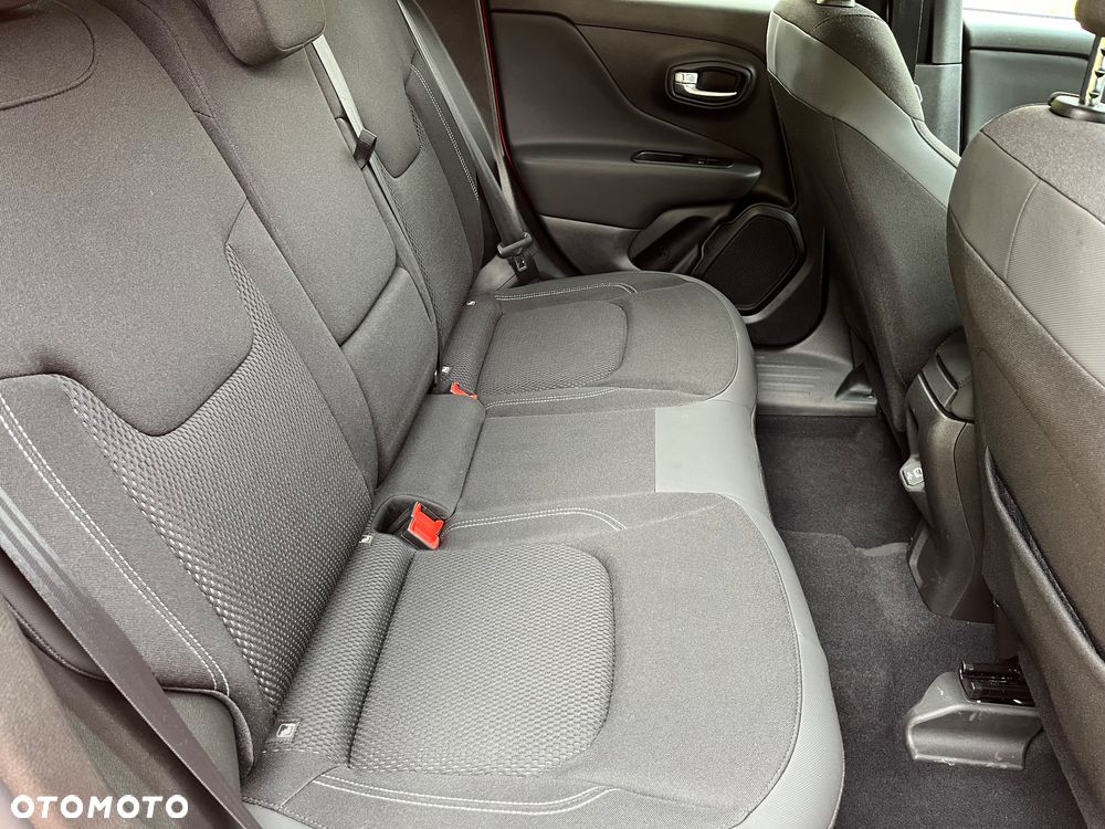 Jeep Renegade - 16
