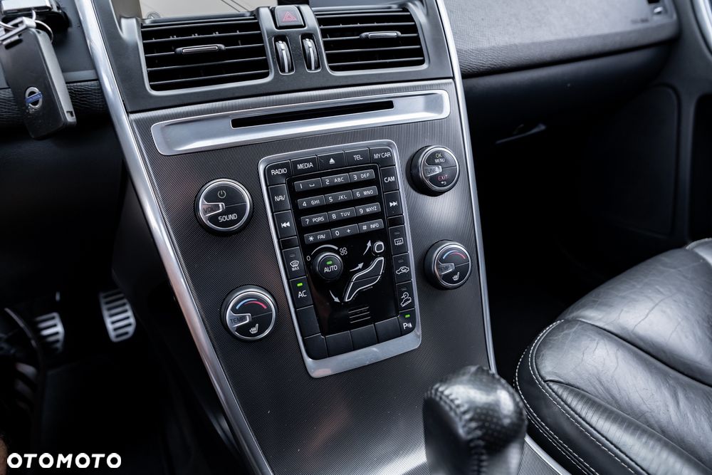 Volvo XC 60 D4 AWD Geartronic RDesign - 35