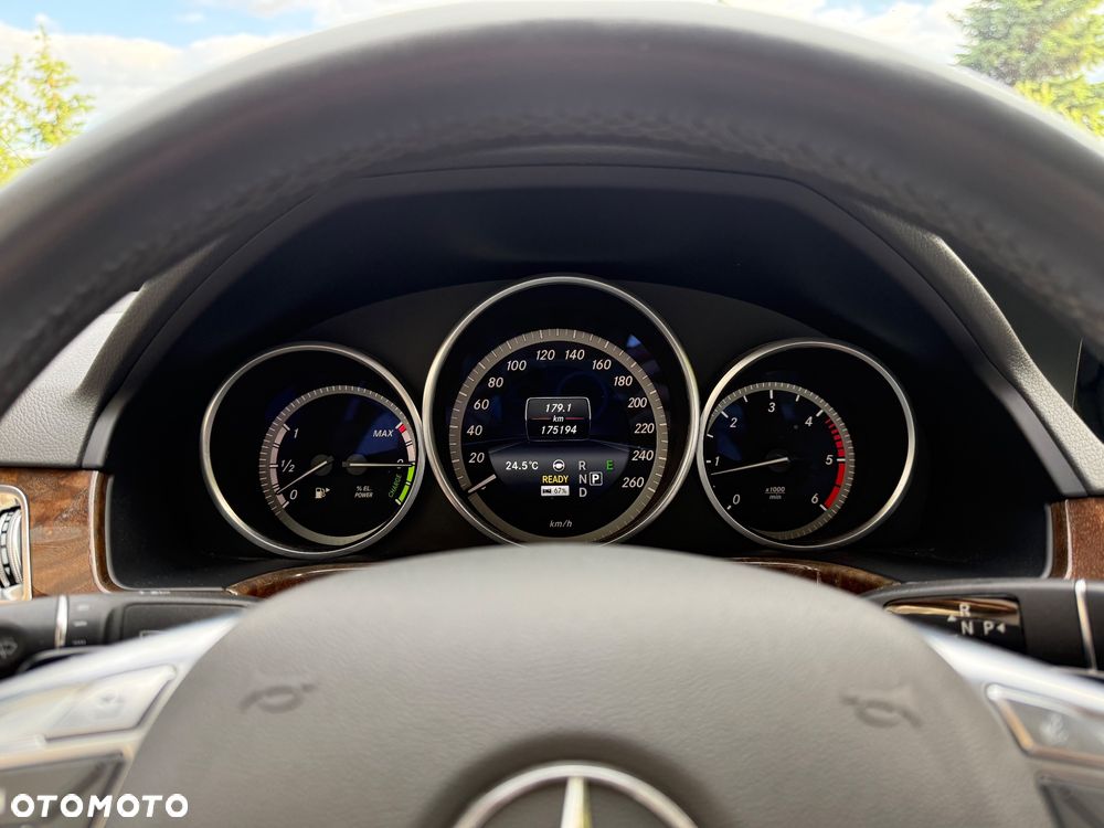 Mercedes-Benz Klasa E 300 BlueTEC HYBRID Elegance - 27
