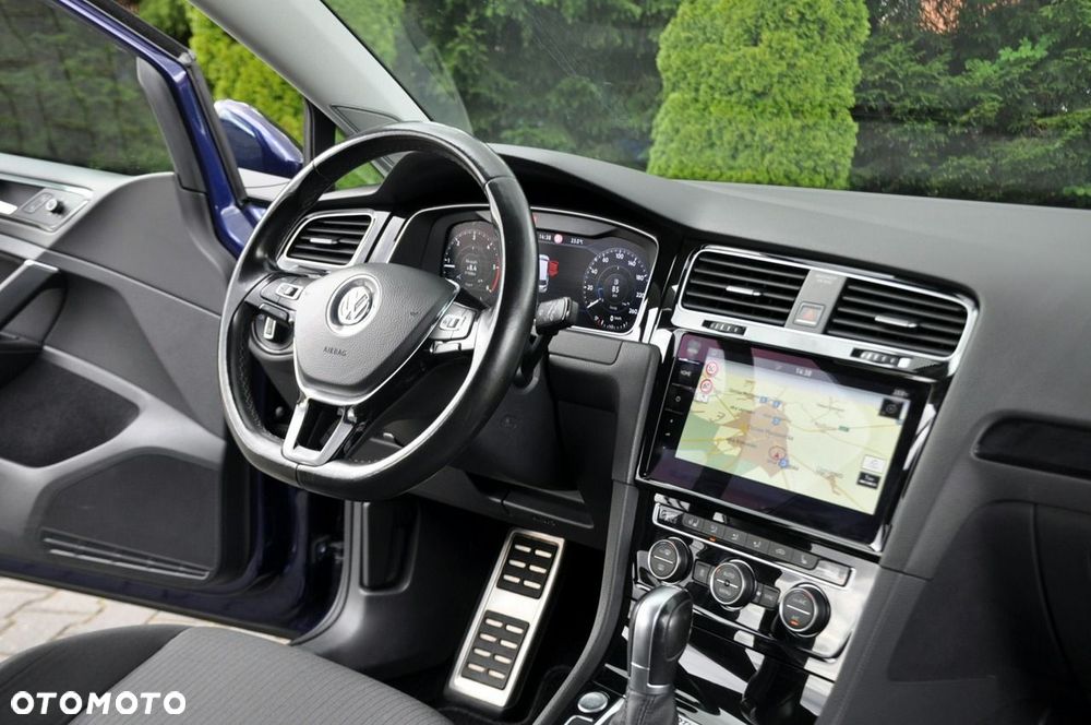 Volkswagen Golf Variant - 25