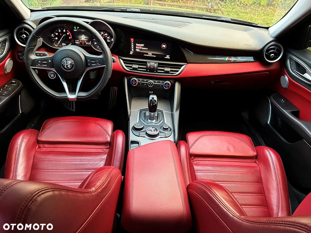 Alfa Romeo Giulia 2.0 Turbo Veloce - 37