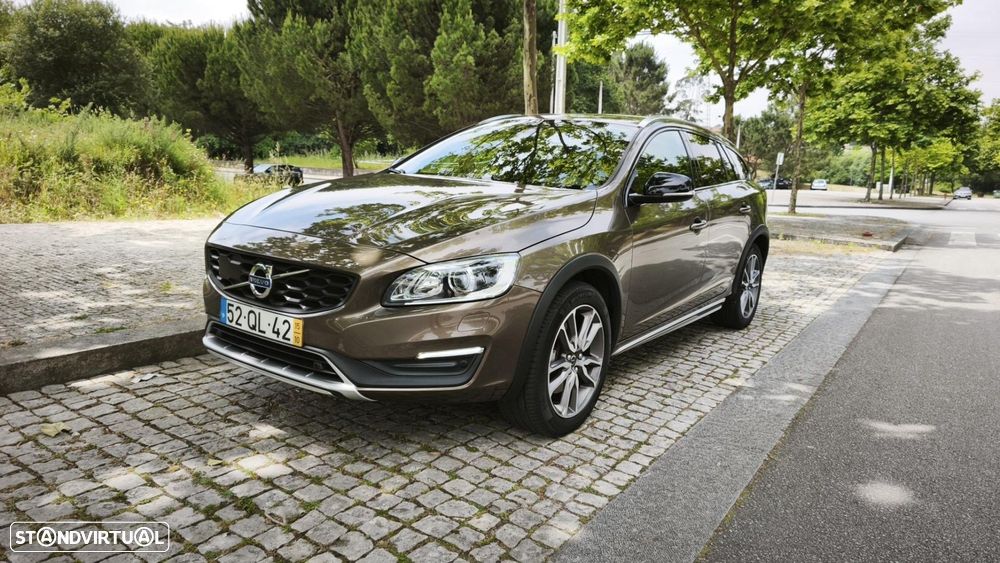 Volvo V60 Cross Country 2.0 D3 Summum Geartronic - 9
