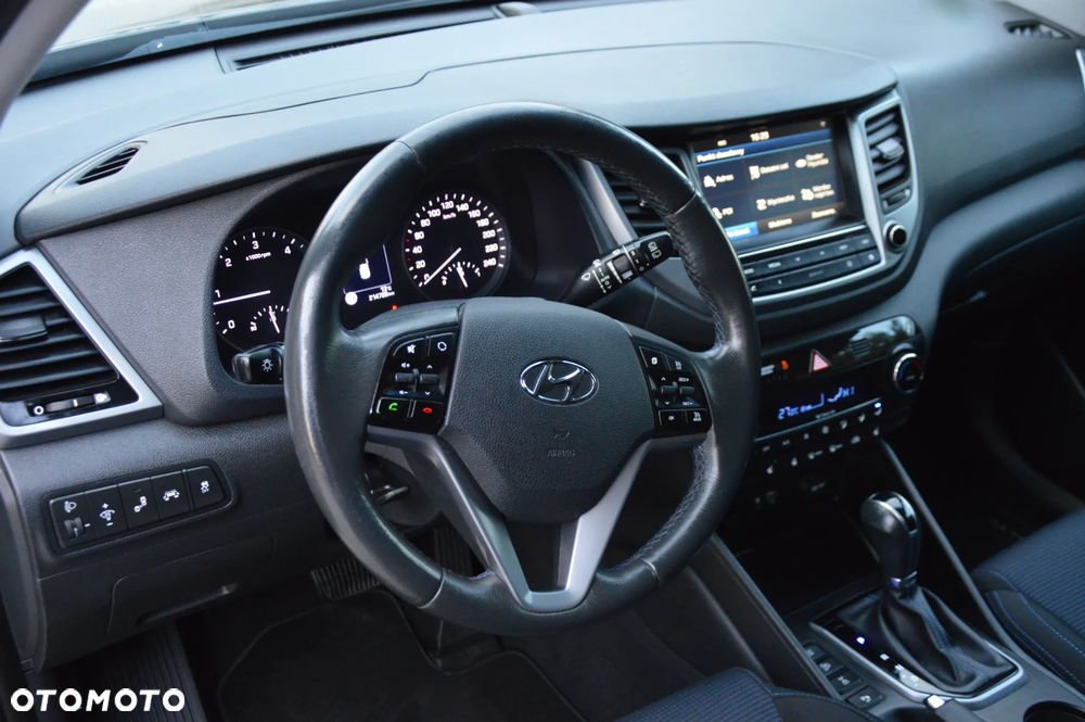 Hyundai Tucson 2.0 CRDi 4WD Automatik Advantage - 10
