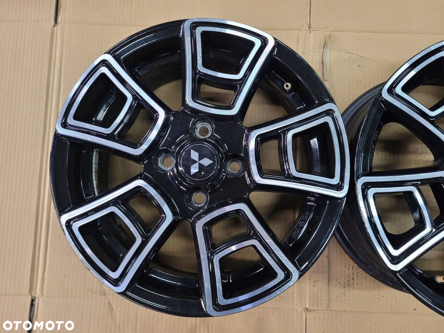 Felga aluminiowa Mitsubishi OE Space Star 6.0" x 15" 4x100 ET 42 - 2