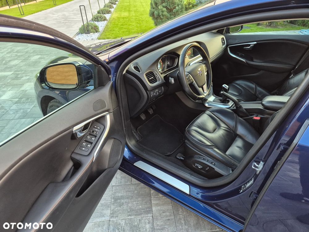 Volvo V40 - 22