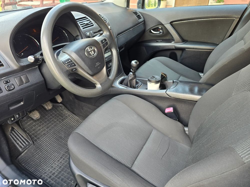 Toyota Avensis 2.0 D-4D Luna - 10