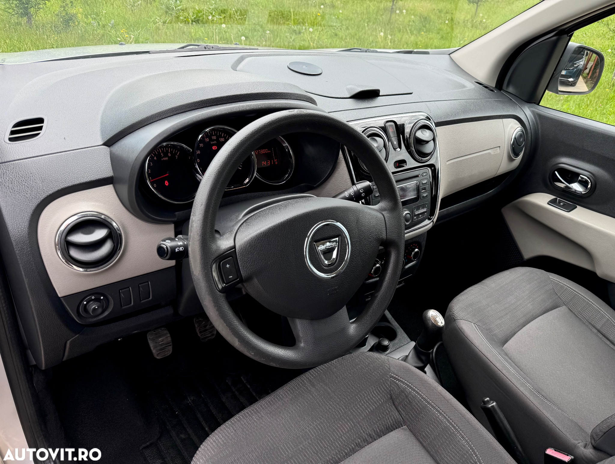 Dacia Lodgy 1.6 MPI 85 Celebration - 13