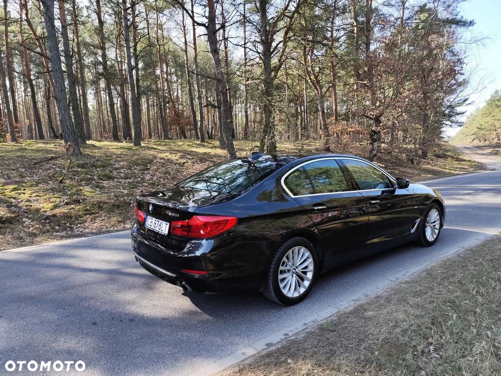 BMW Seria 5 530i xDrive Luxury Line sport - 26