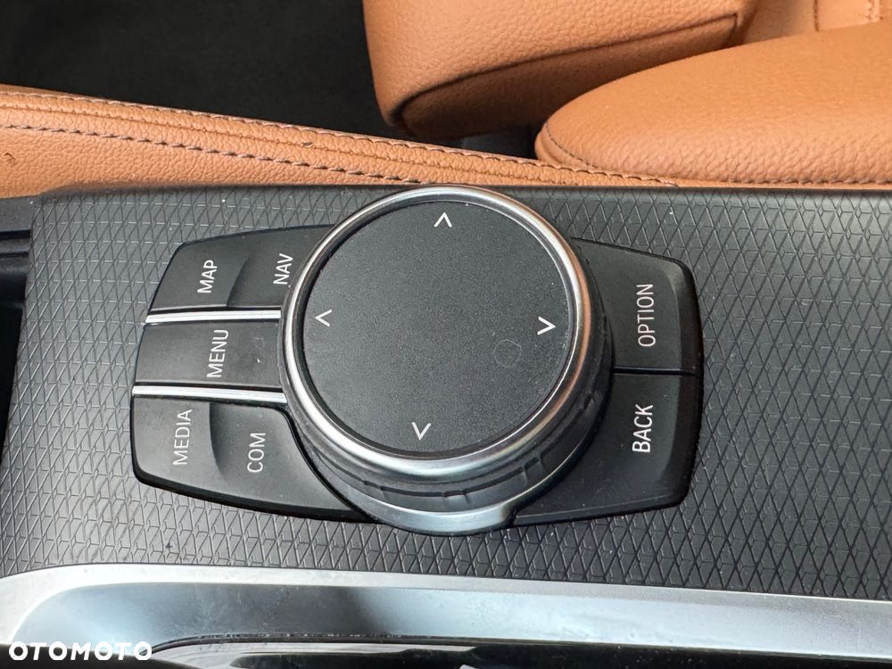 BMW Seria 5 540i xDrive mHEV M Sport sport - 32