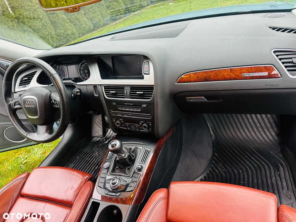 Audi A4 Limousine - 11