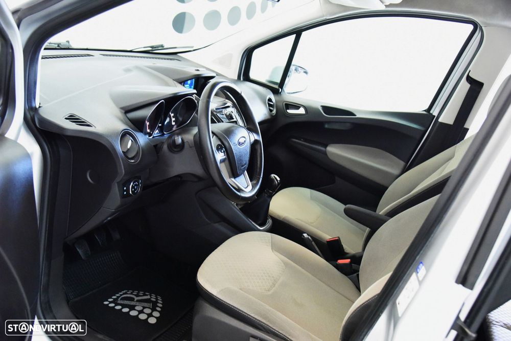 Ford Tourneo Courier 1.0 EcoBoost Titanium - 9