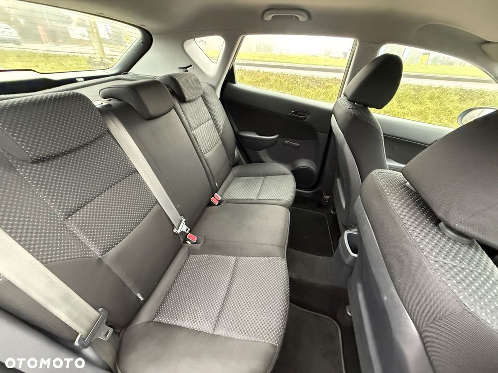 Hyundai i30 i30cw 1.6 CRDi Edition 20 - 19