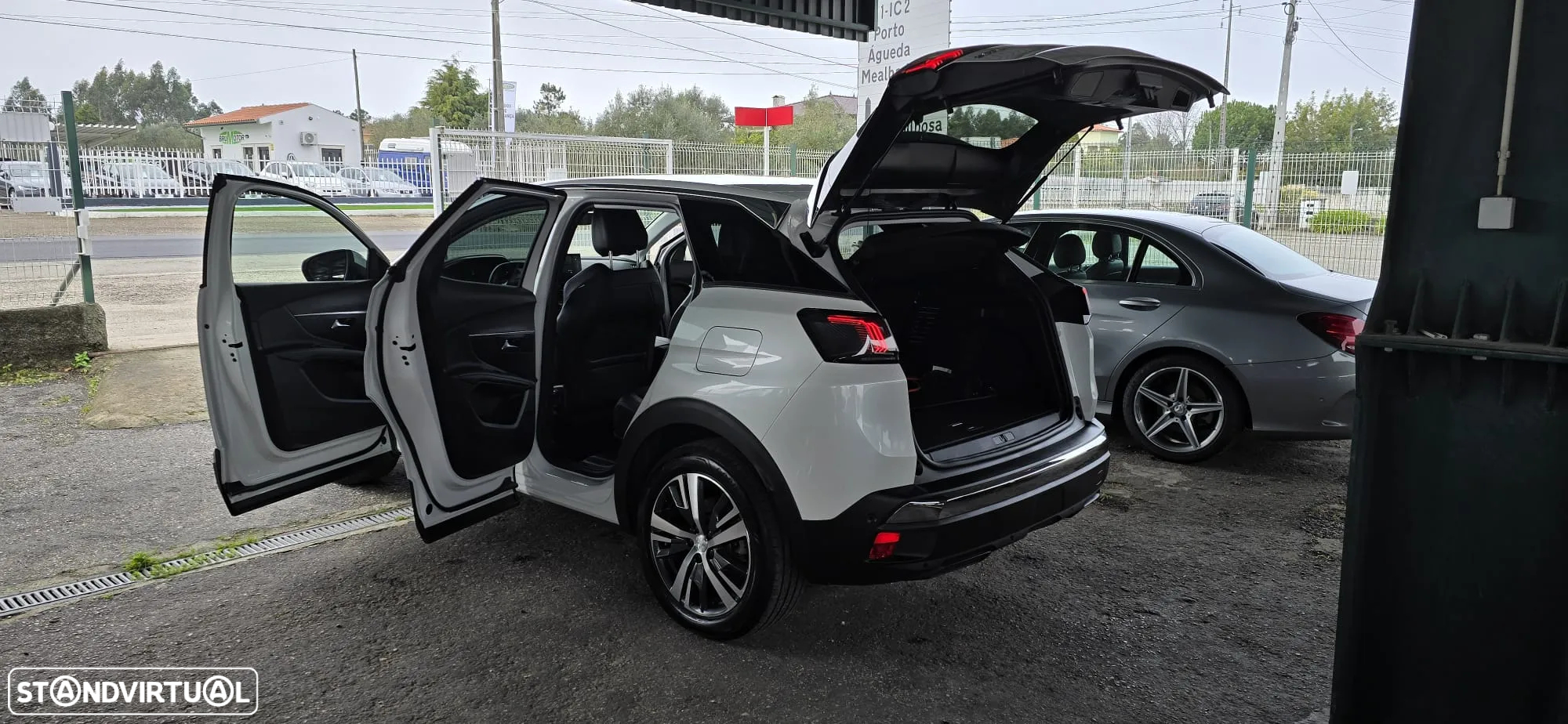 Peugeot 3008 1.6 Hybrid Allure Pack e-EAT8 - 29