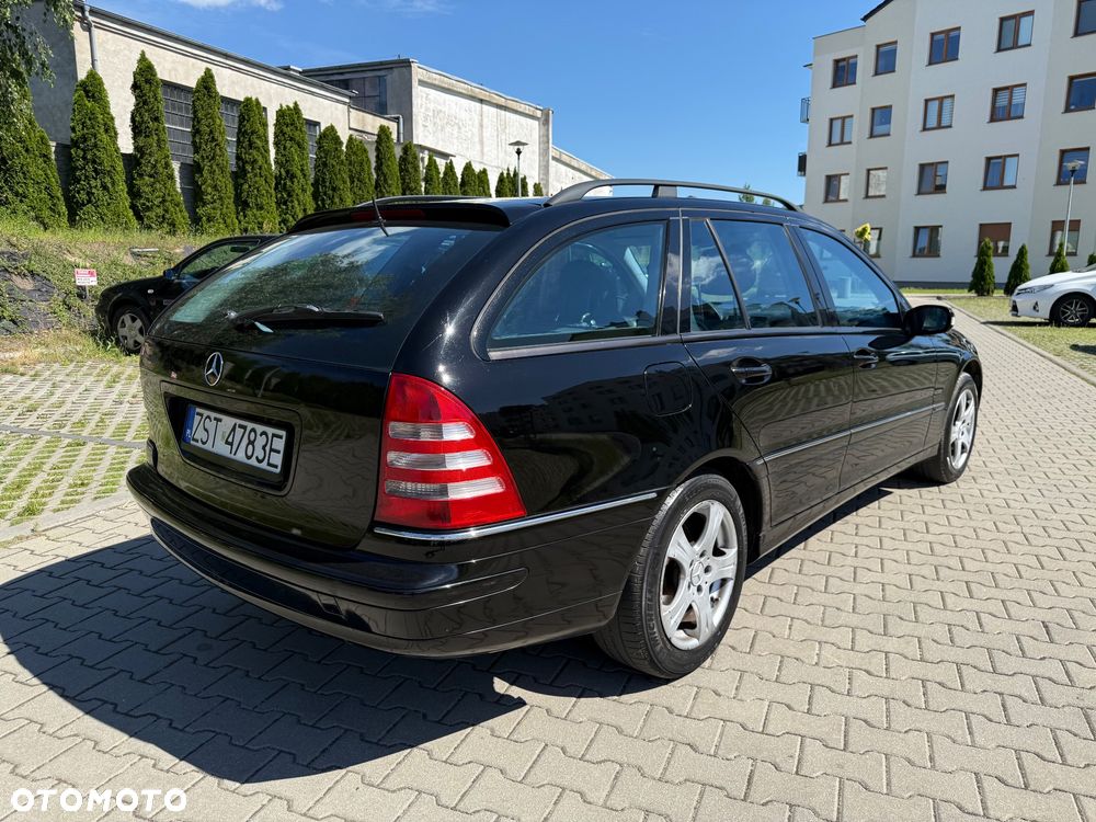 Mercedes-Benz Klasa C 180 T Kompressor Avantgarde - 28