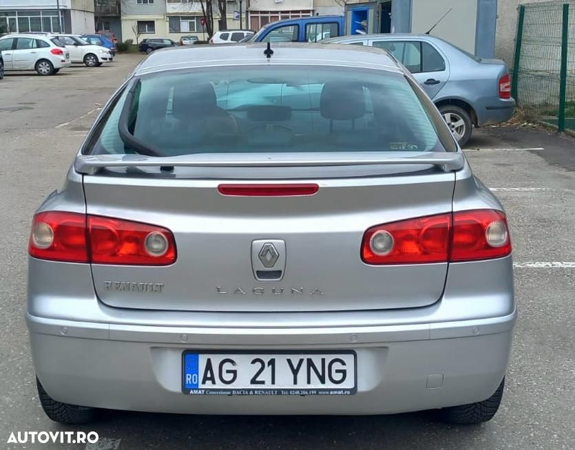 Renault Laguna 2.0 dCi Initiale - 3
