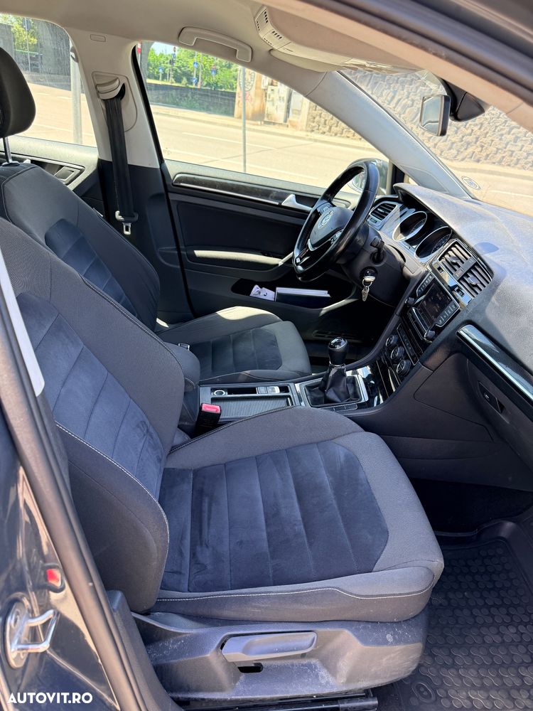Volkswagen Golf 1.6 TDI DPF Trendline - 10