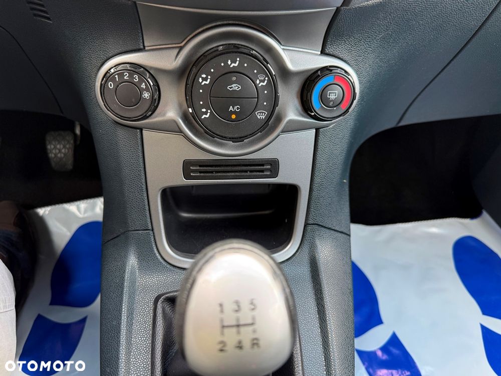 Ford Fiesta 1.25 Viva - 32