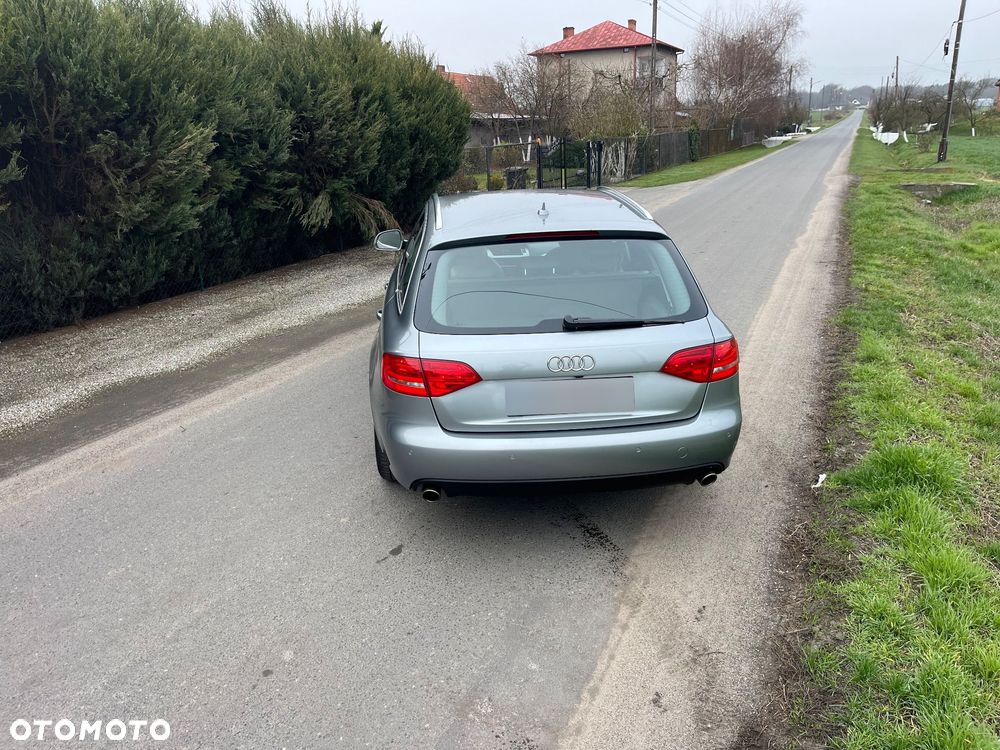 Audi A4 Avant 3.0 TDI DPF quattro S tronic S line Sportpaket - 4
