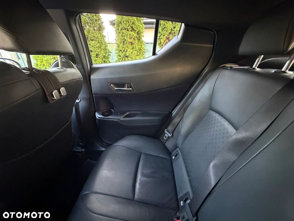 Toyota C-HR 1.2 T Dynamic - 22