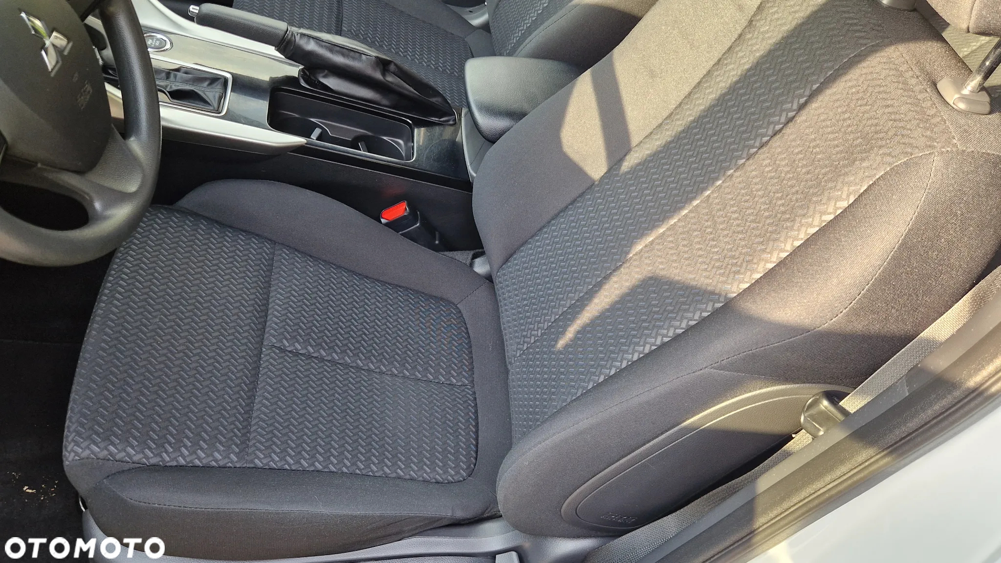 Mitsubishi Eclipse Cross 1.5 T GPF Intense Plus CVT 4WD - 26