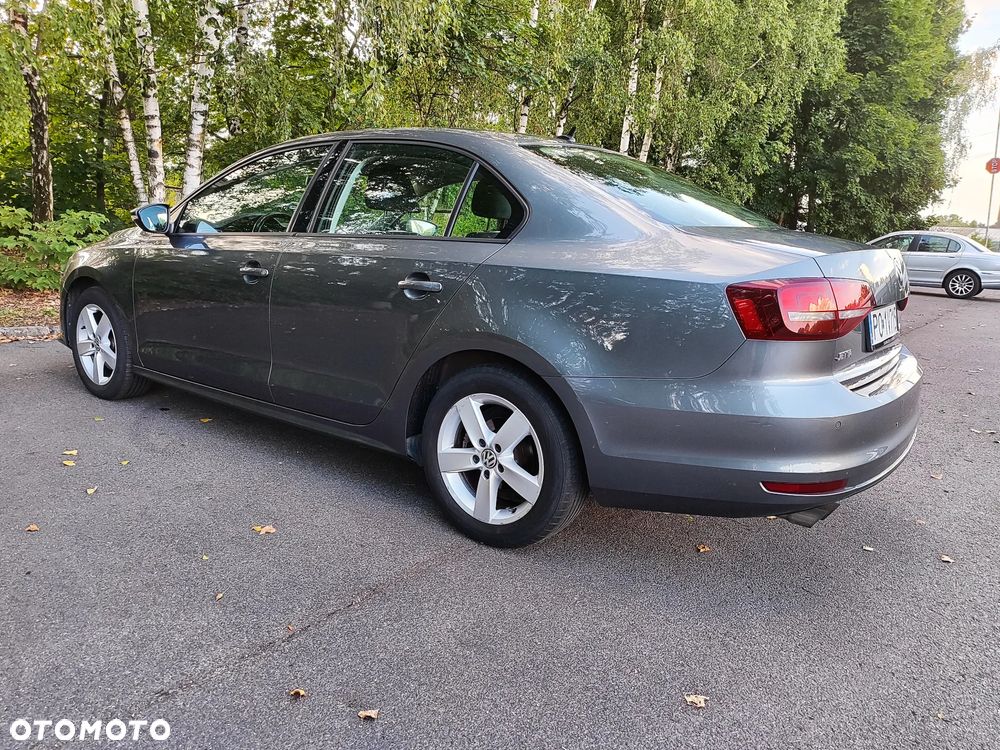 Volkswagen Jetta 1.4 TSI BMT Comfortline - 16