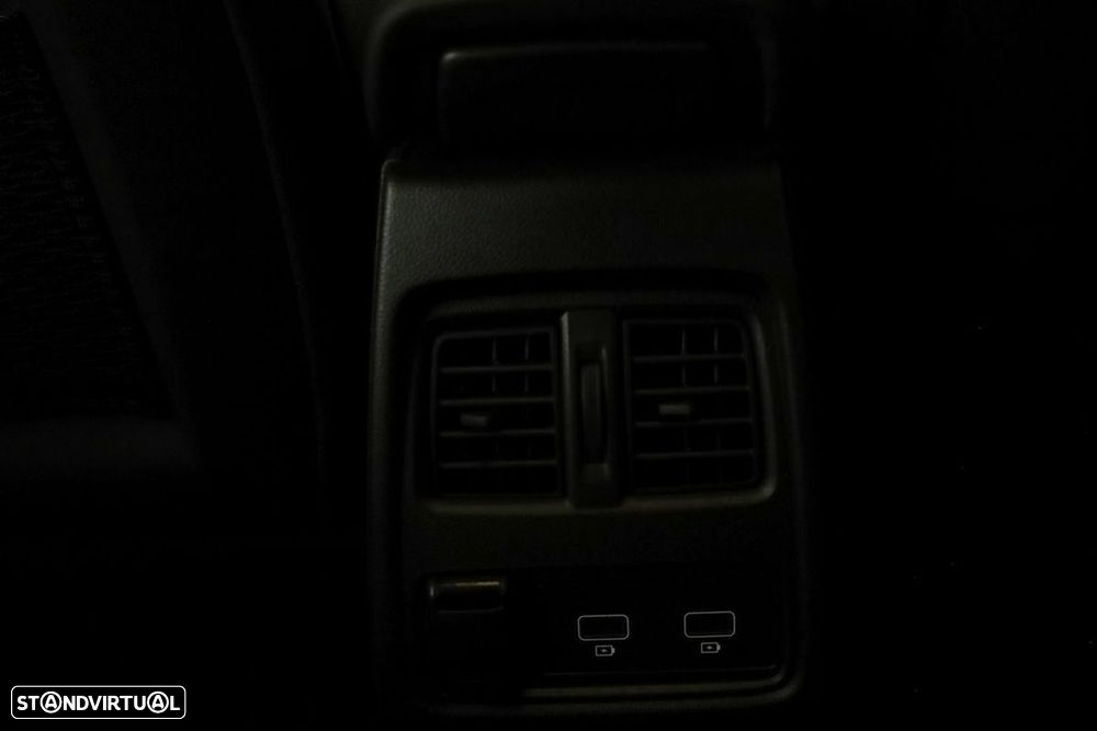 Renault Captur 1.0 TCe Techno Bi-Fuel - 23