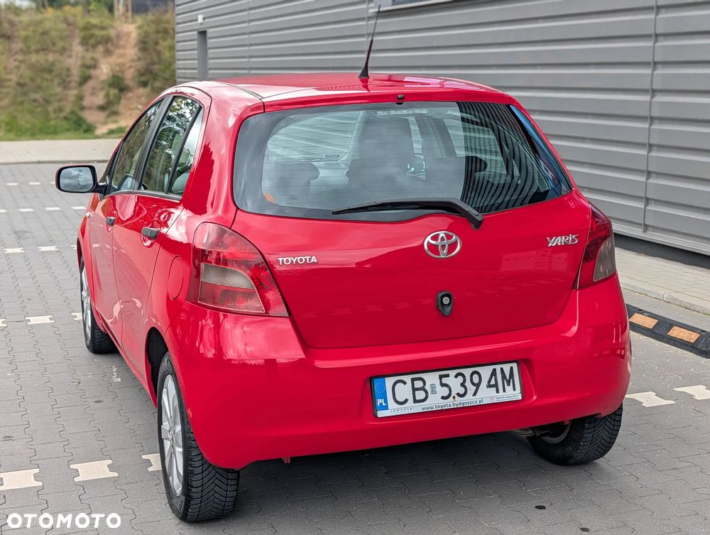 Toyota Yaris 1.3 Luna A/C - 14