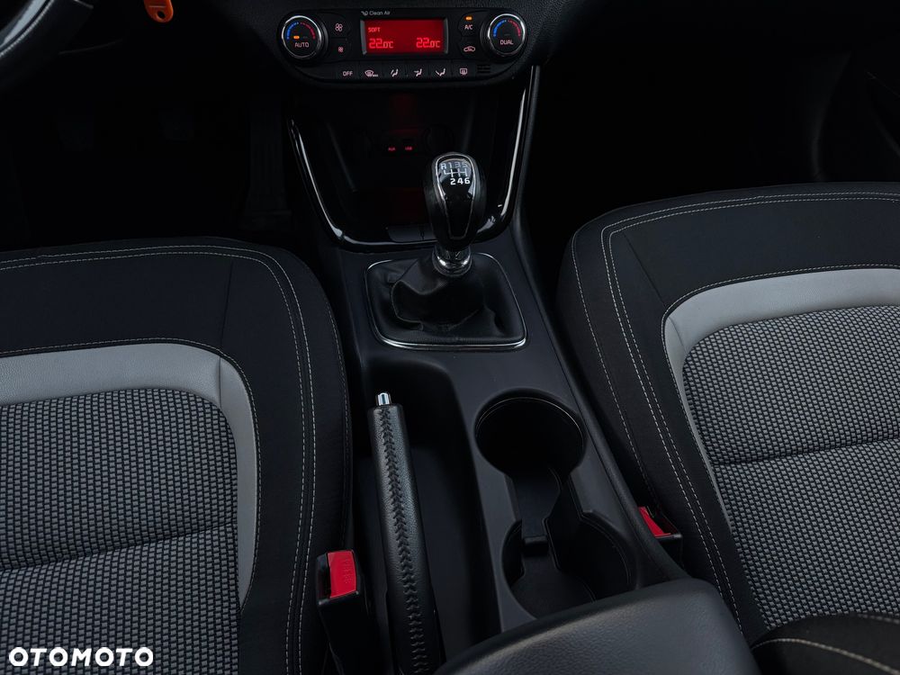 Kia Ceed 1.6 GDI Business Line - 17