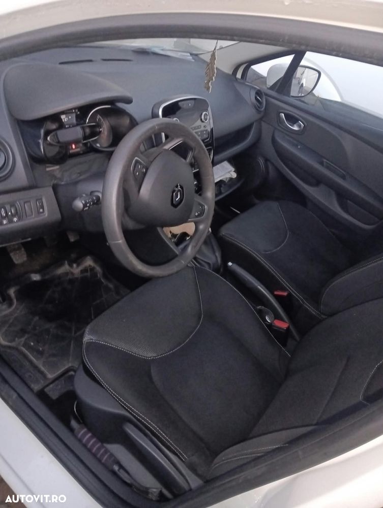 Renault Clio TCe Life - 6