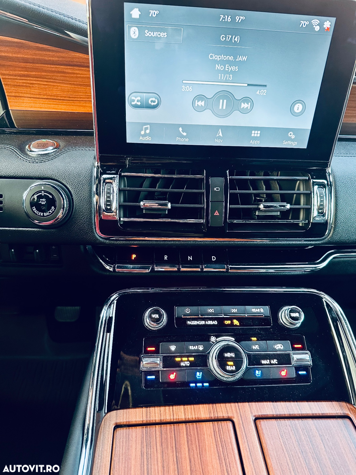 Lincoln Navigator - 9