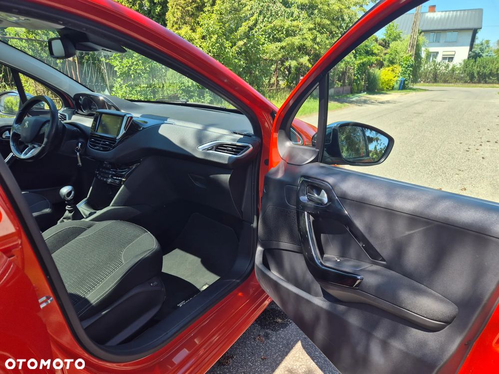 Peugeot 208 - 20