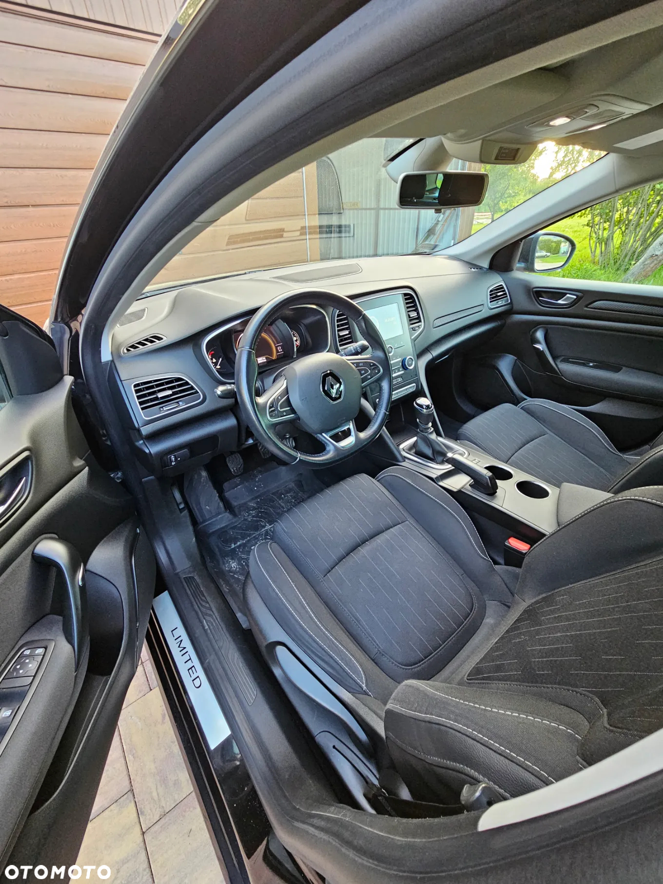 Renault Megane 1.6 SCe Limited - 14