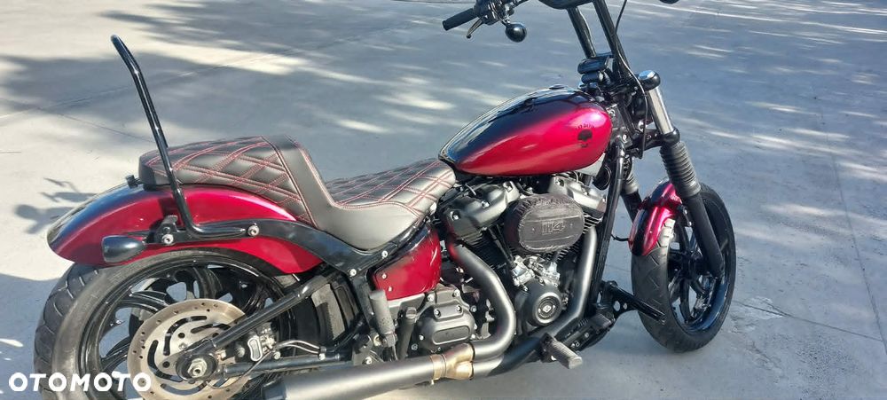 Harley-Davidson Softail Street Bob - 12