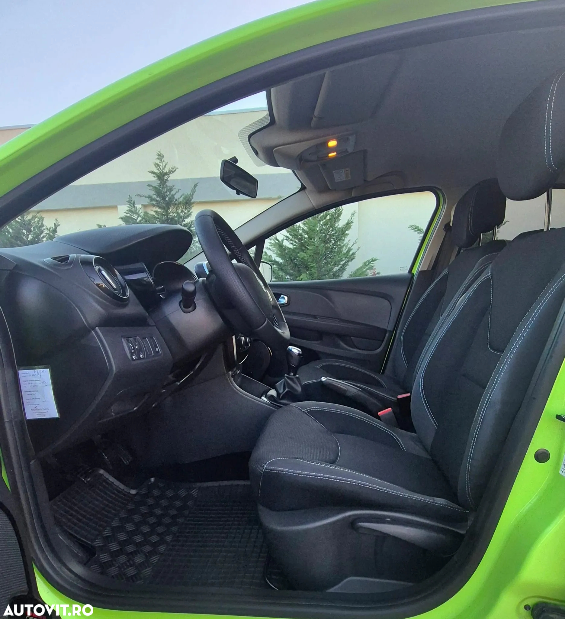Renault Clio - 9