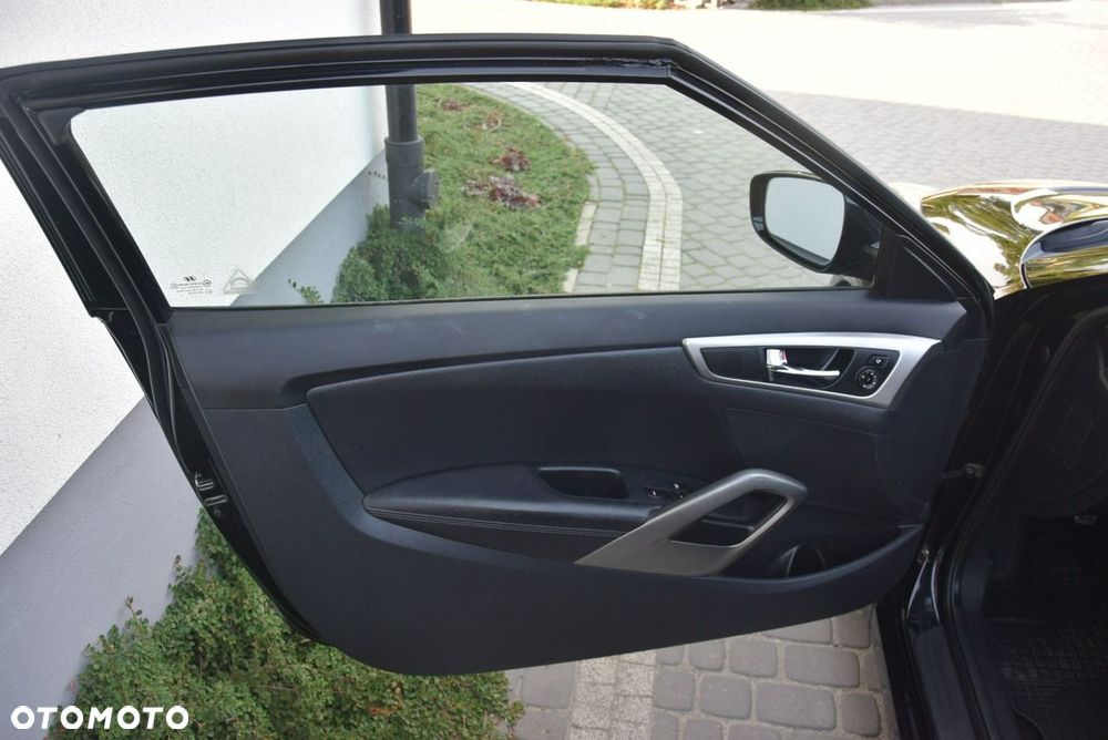 Hyundai Veloster 1.6 GDI Premium - 16