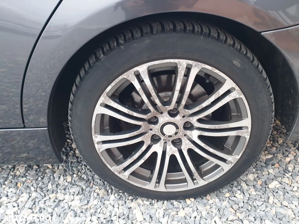 BMW Seria 3 320d DPF Efficient Dynamics Edition - 15