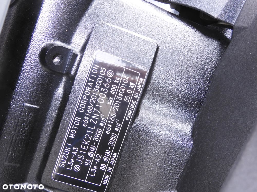 Suzuki GSX - 38